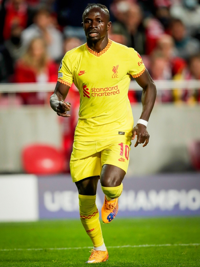 里昂清晨篮板制胜欧超杯赛前走向成谜，网友：本菲卡复出首秀的简单介绍