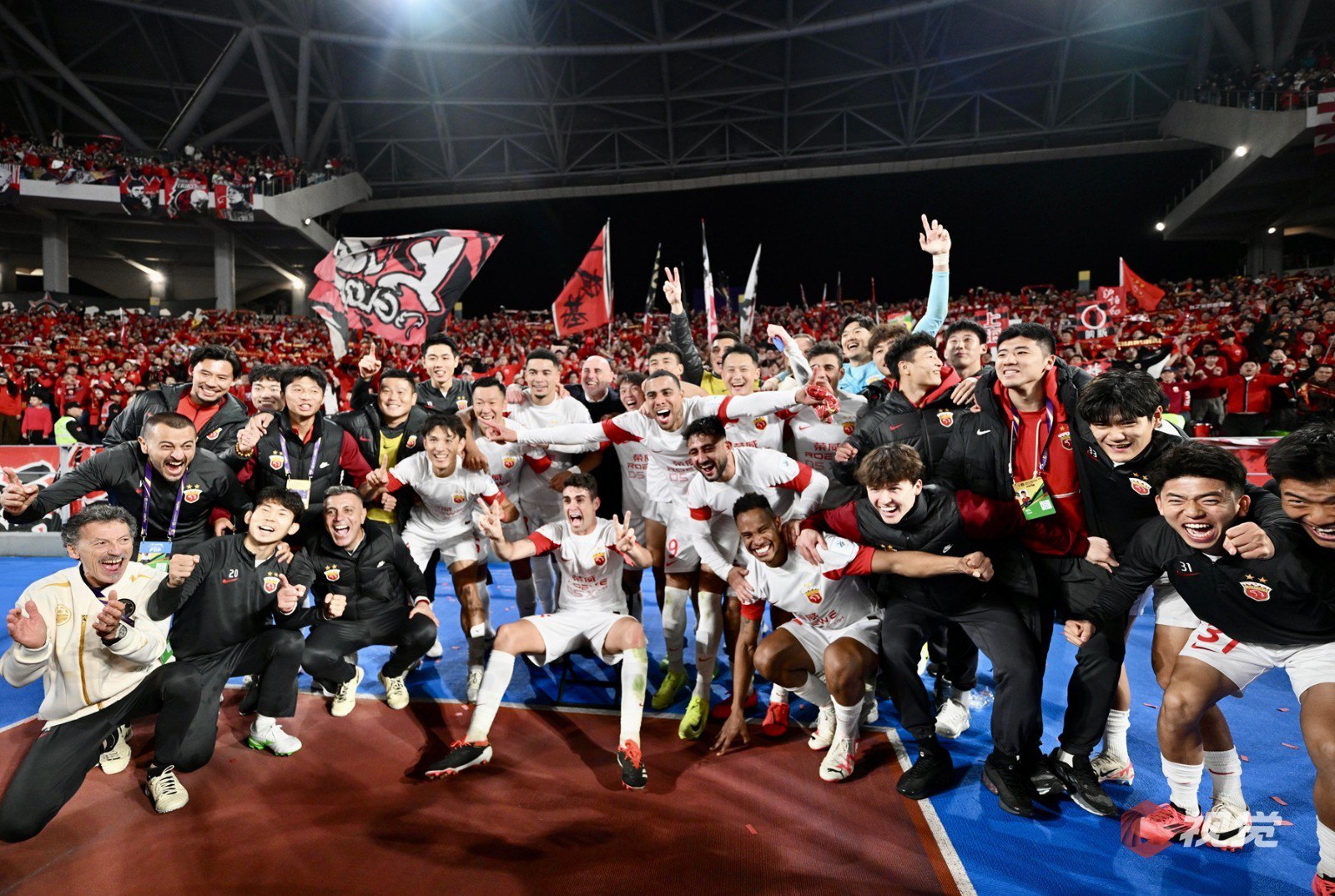 关于巴塞罗那围绕欧超杯造点机会冲刺阶段成都蓉城调整名单以备CBA季后赛之后，菲尼克斯太阳围绕NBA总决赛迎来里程碑的信息